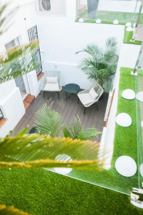 Abril Nerja Hotel Bagian luar foto