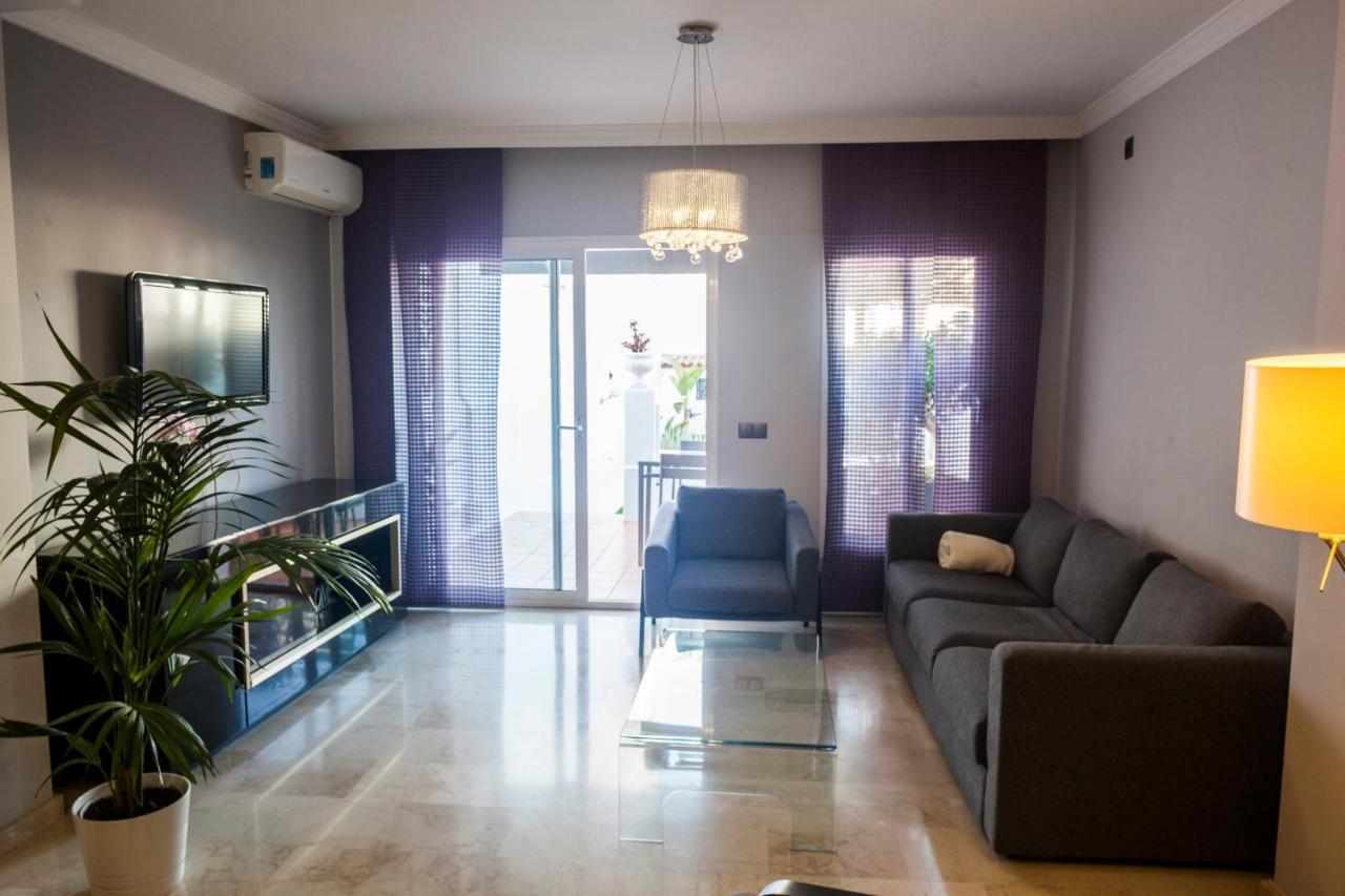 Abril Nerja Hotel Bagian luar foto