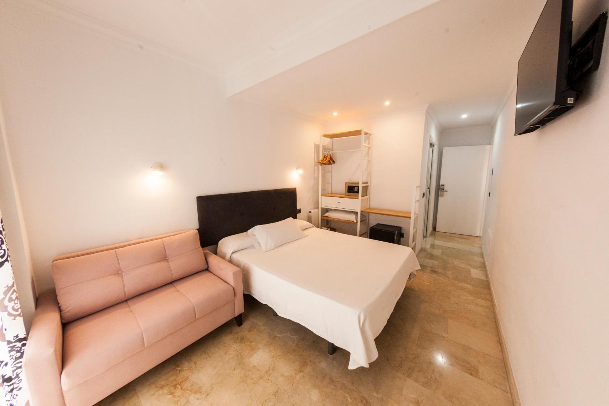 Abril Nerja Hotel Bagian luar foto