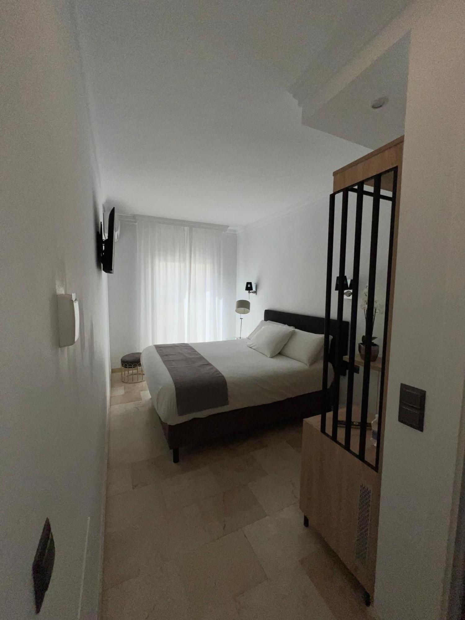 Abril Nerja Hotel Bagian luar foto