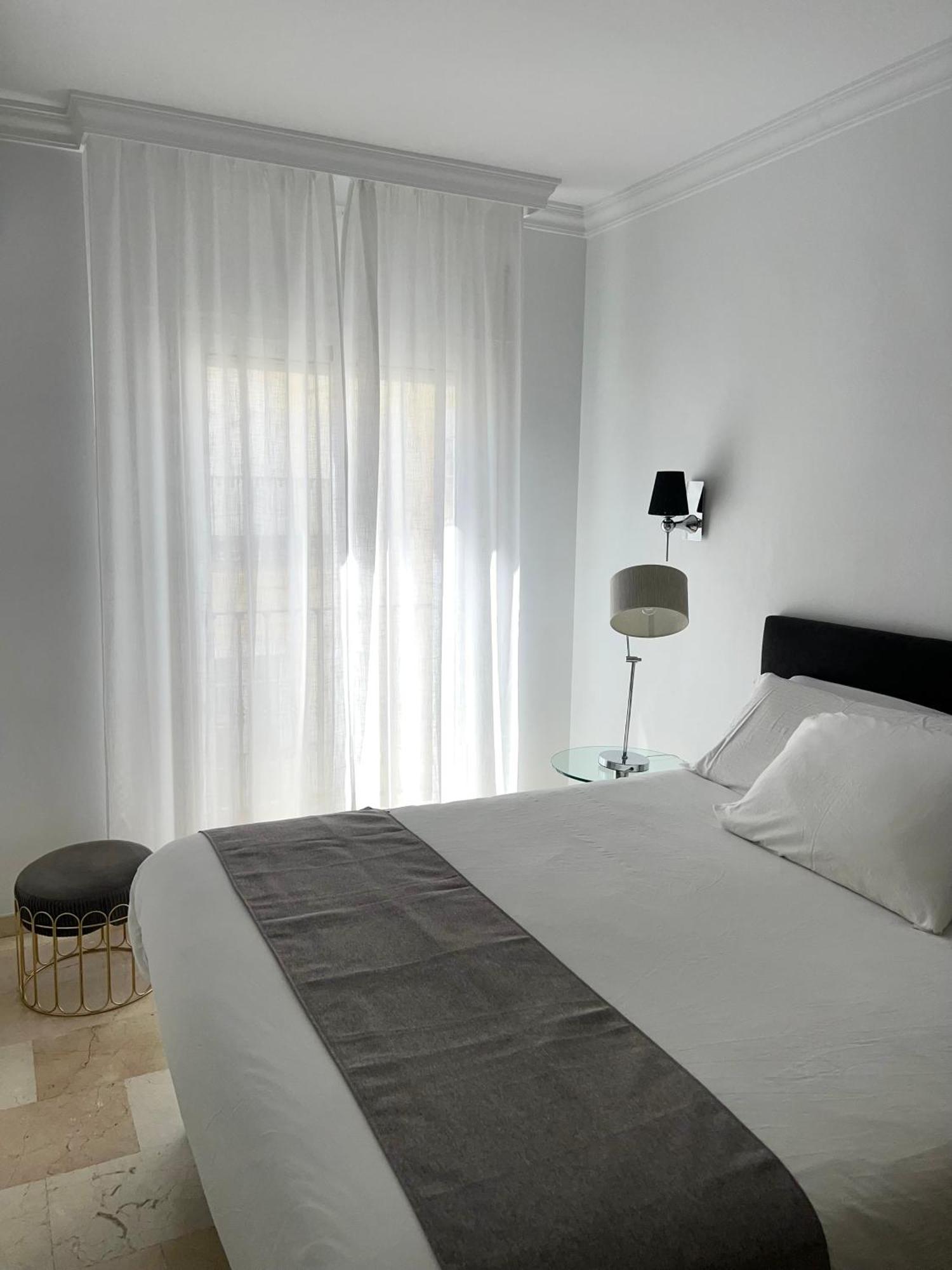 Abril Nerja Hotel Bagian luar foto