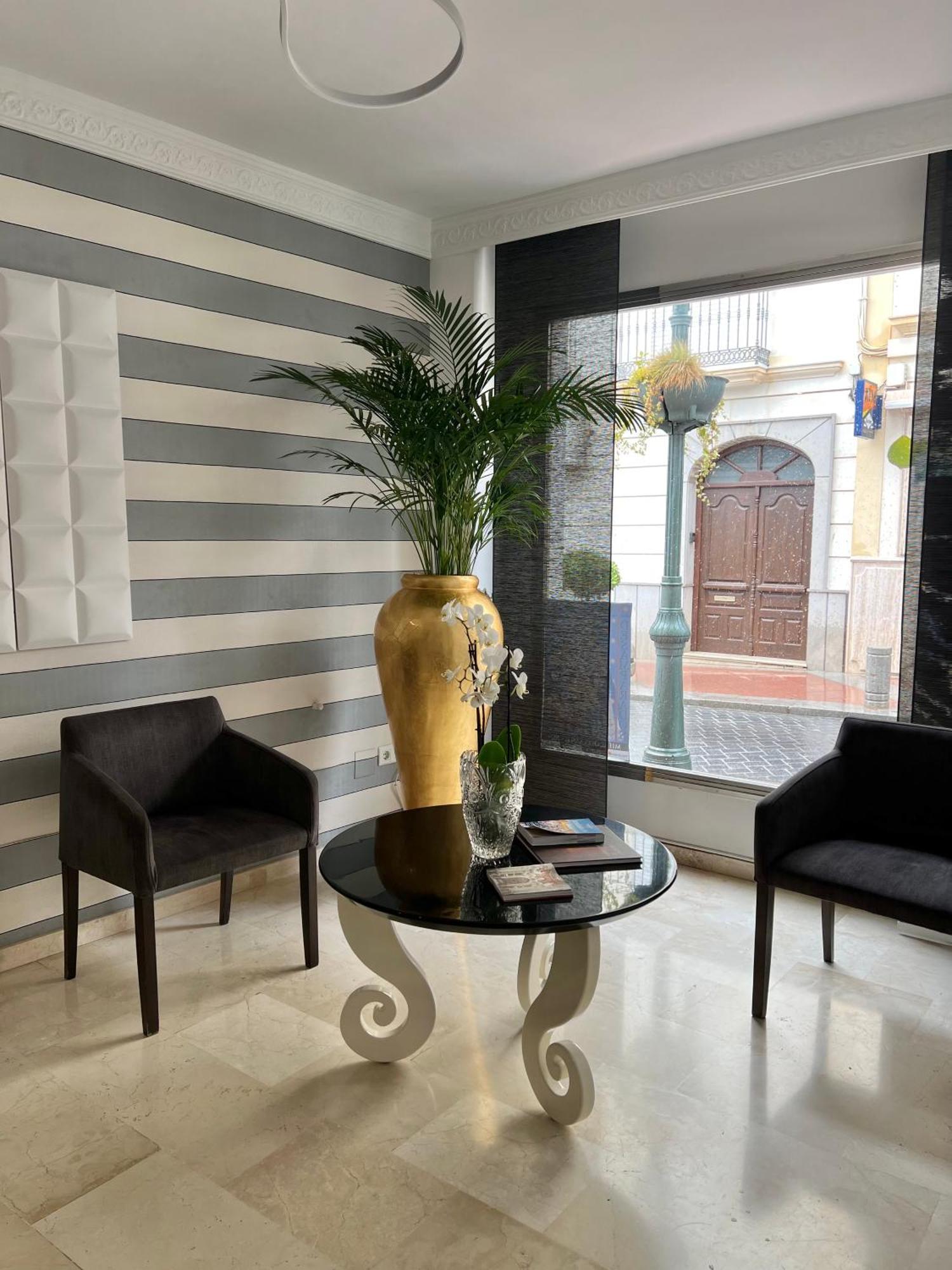 Abril Nerja Hotel Bagian luar foto