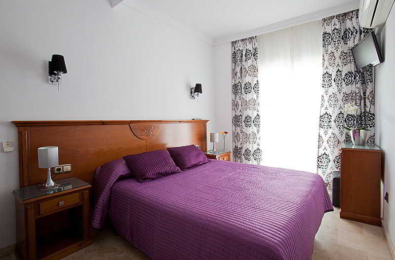 Abril Nerja Hotel Bagian luar foto
