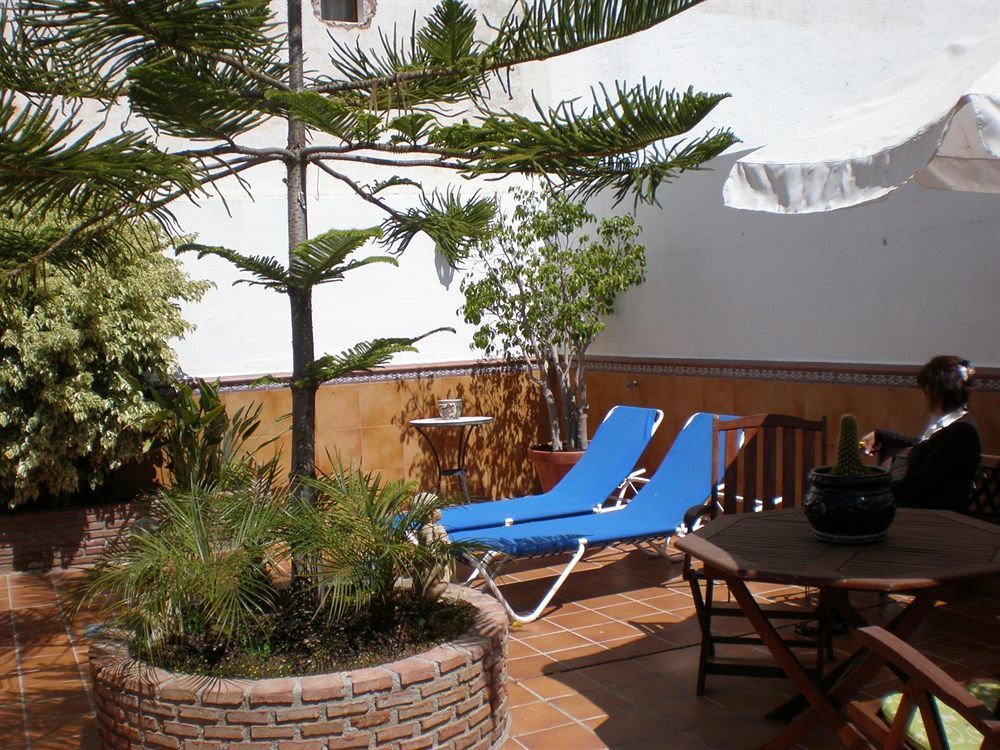Abril Nerja Hotel Bagian luar foto