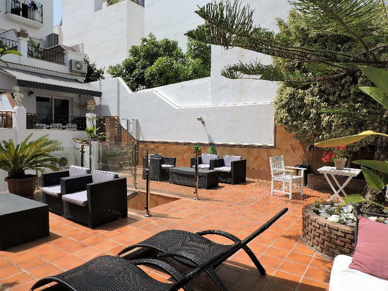 Abril Nerja Hotel Bagian luar foto
