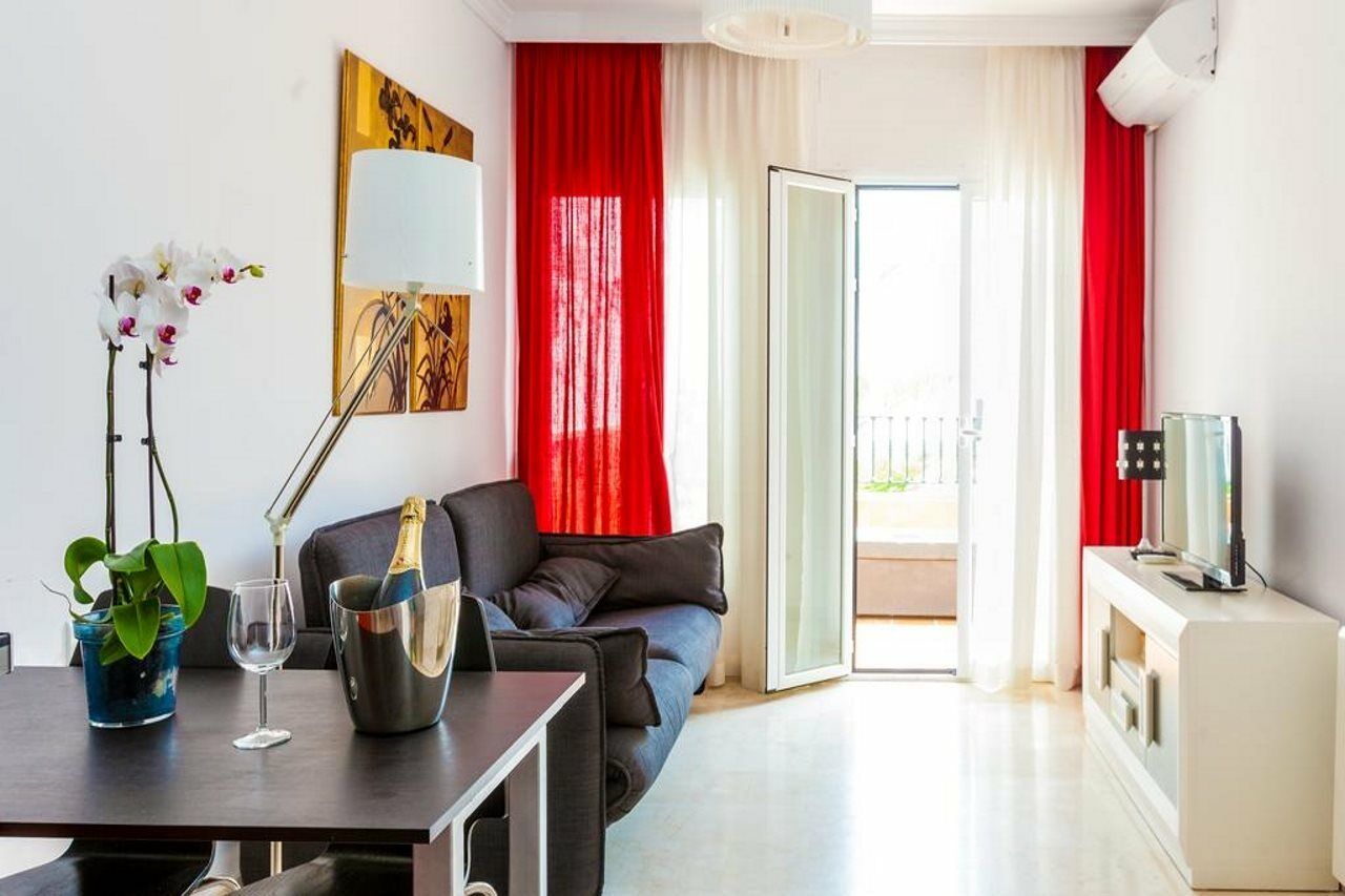 Abril Nerja Hotel Bagian luar foto